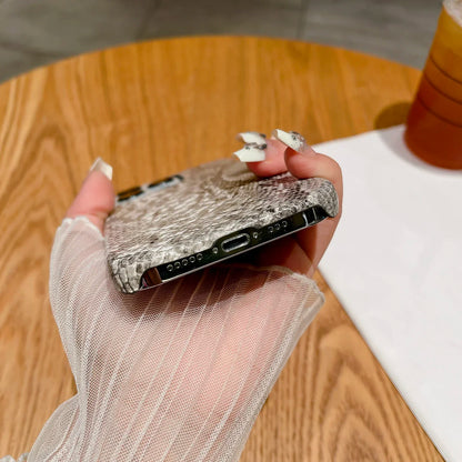 Luxury Snake Texture Leather Phone Case for iPhone 16 15 14 Pro Max Plus 13 12 11 Cases Leather Soft Cover Woman Girl