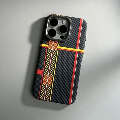 حافظة لهاتف آيفون 17 16 15 14 برو ماكس من ألياف الكربون بتصميم هندسي تجريدي، غطاء MagSafe، شحن مغناطيسي، واقي كاميرا Funda