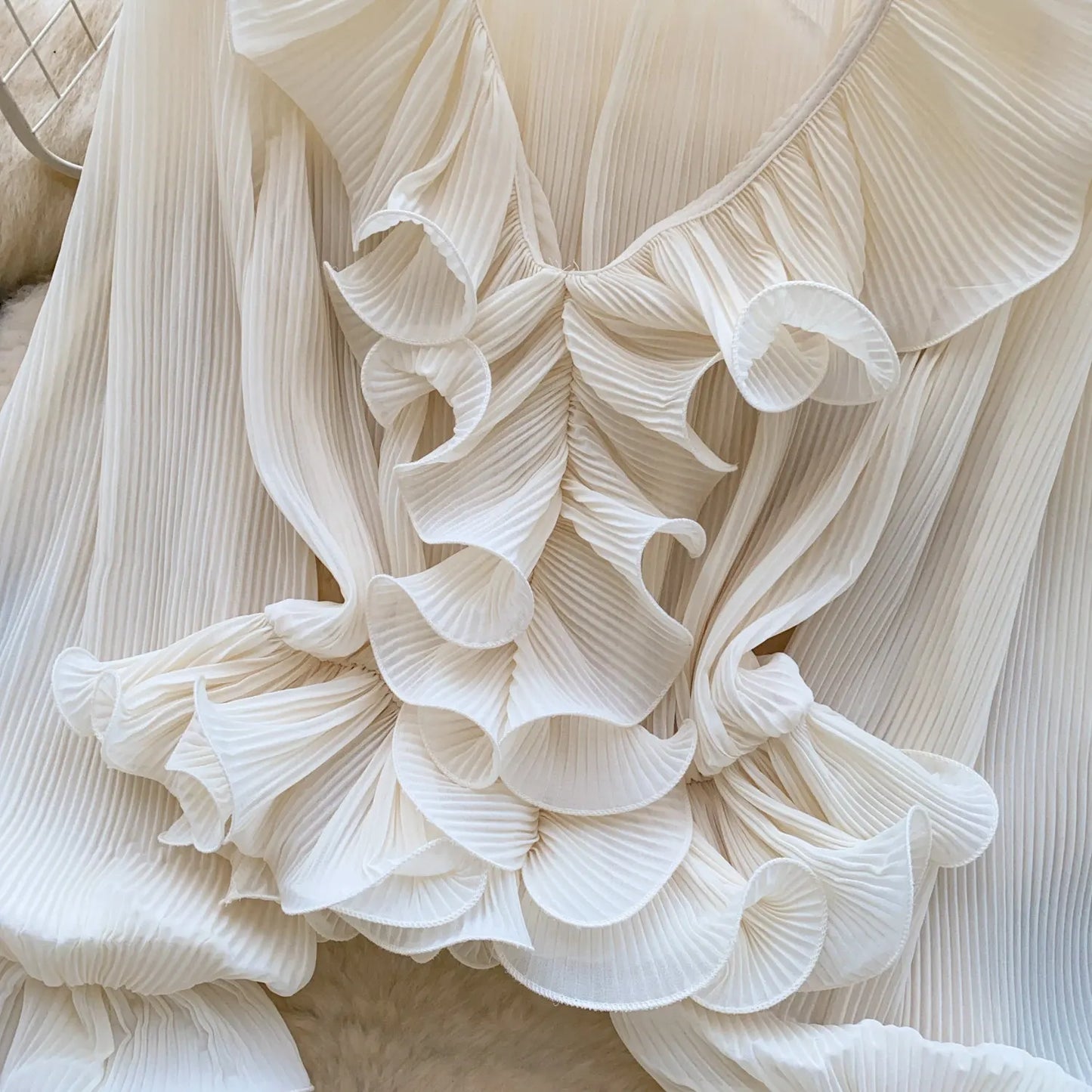 Ruffles Pleated Romantic Tops Thin Spring Summer V Neck French Elegant Blouse Fairycore Flowy Office Lady Luxury Shirt