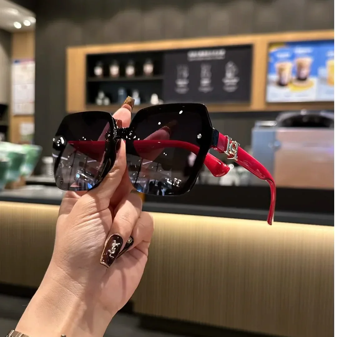 2025 New Fashion Vintage Sunglasses for Women Ladies UV400 Protection Sun Glasses Ladies Girls Sunglass Eyewear Gafas De Sol