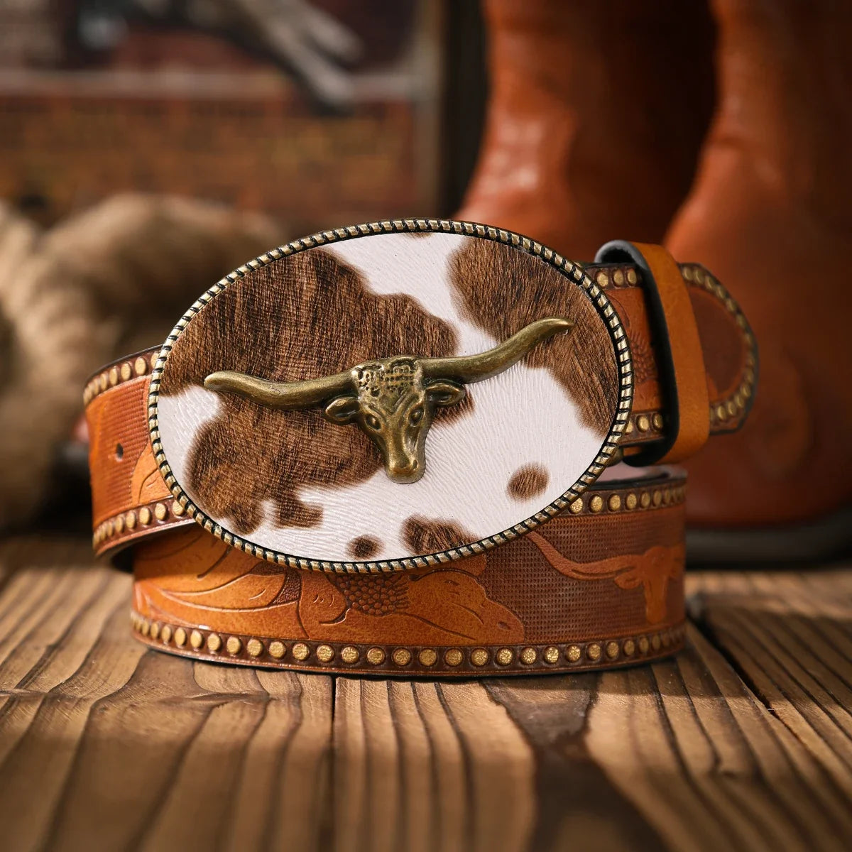A Casual and Retro Belt, a Waist Accessory for Western-Style Clothing, Metal Buckle, PU Belt, Suitable for Both Men and Women