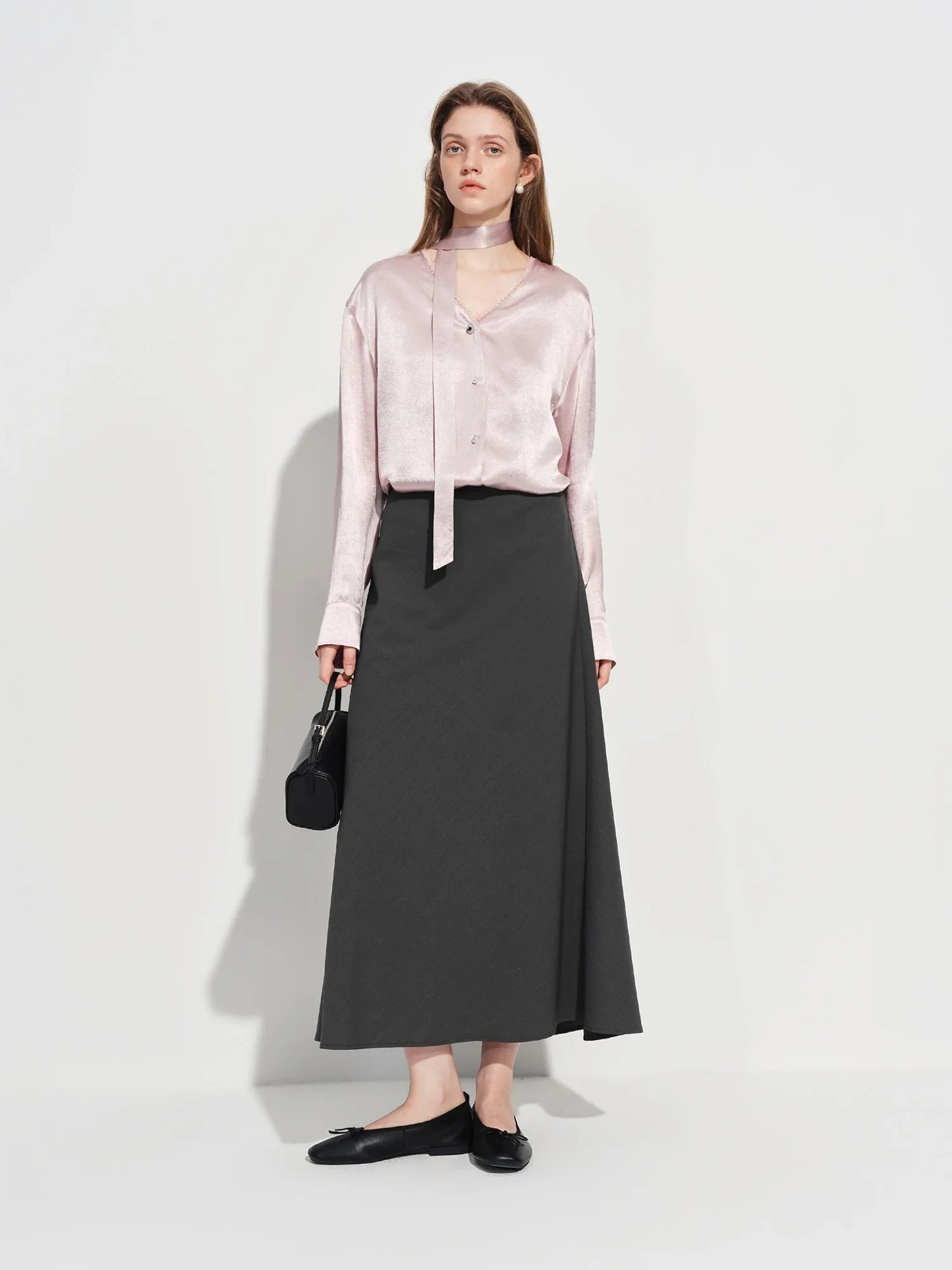 French-style Elegant V-neck Acetate Long-sleeved Shirts Women New Spring 2026 Design Satin Top Lace Bow