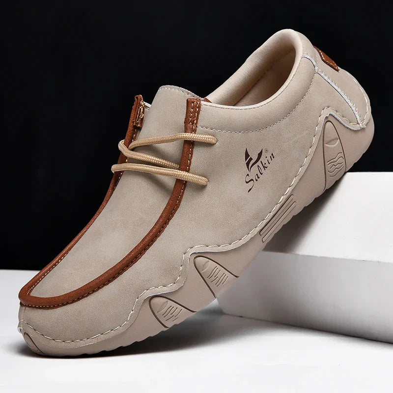 New 2024 Fashion Handmade Leather Casual Men Shoes Design Sneakers Man Loafers Breathable Low Top Flat Shoes Driving Plus Size