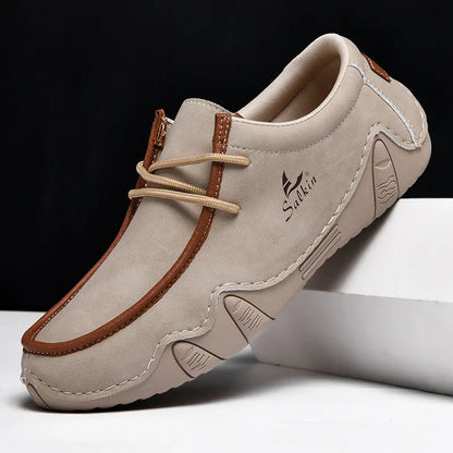 New 2024 Fashion Handmade Leather Casual Men Shoes Design Sneakers Man Loafers Breathable Low Top Flat Shoes Driving Plus Size