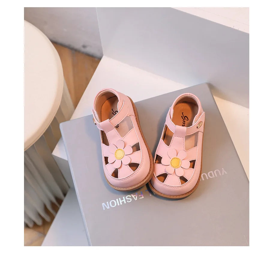 2025 New Summer Kids Sandals For Girls Leather Cuts-out Children Sandals Cute Flower Soft Sole Fashion Toddler Baby Shoes