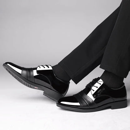 Social Shoe for Men Casual Business Patent Leather Dress Shoes Man Bright Upper Pointed Toe 2025 Trend Office Suit Footwear New