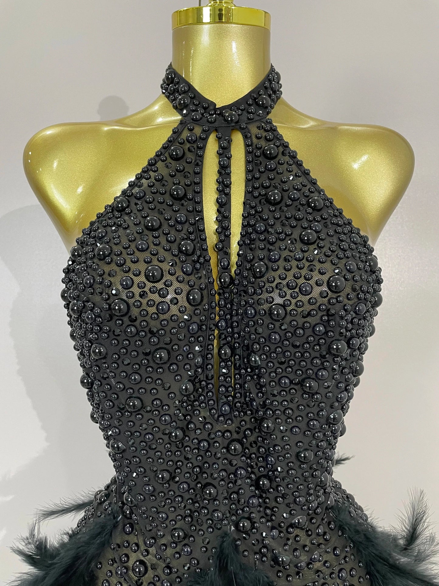 Women Luxury Rhinestones Pearls Feathers Halter Backless Short Dress Women Sexy Celebrate Birthday Dress Nightclub Stage Costume