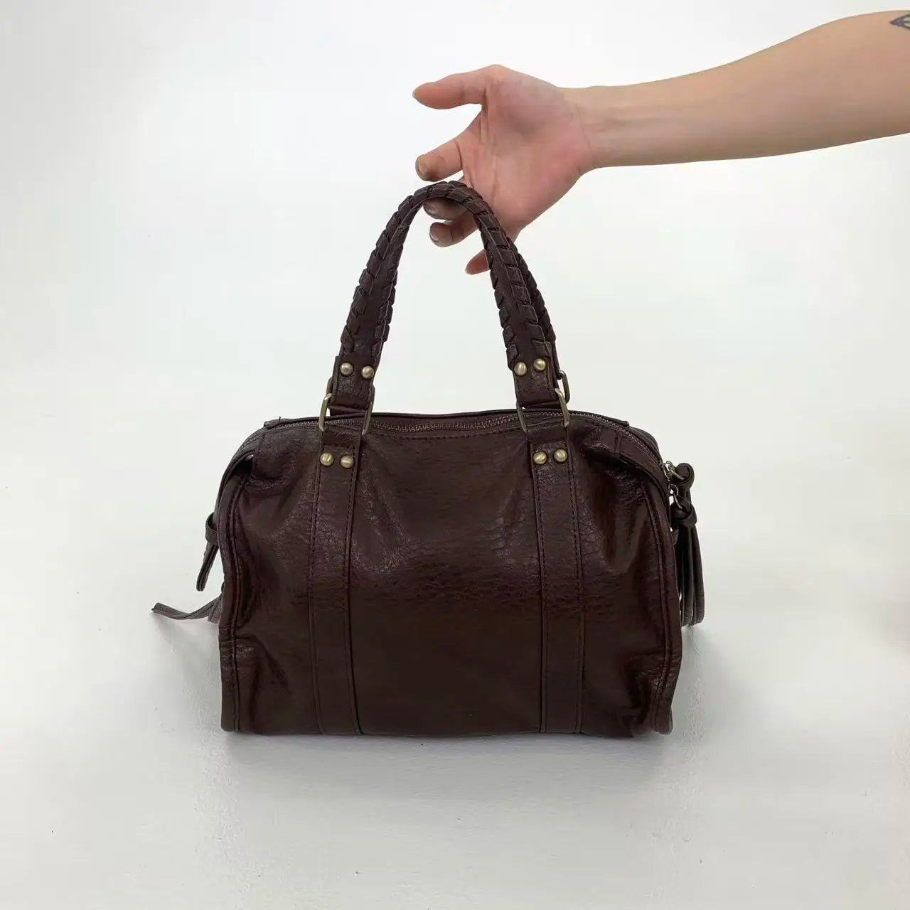 Y2K women's street style personalized rivet made old shoulder bag, retro motorcycle tote bag