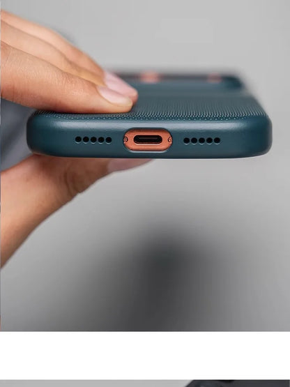 جراب هاتف مغناطيسي مضاد للسقوط بنمط نقطي بملمس طبيعي لهاتف iPhone 17 Pro Max متوافق مع MagSafe مع غطاء حماية بزر التحكم بالكاميرا