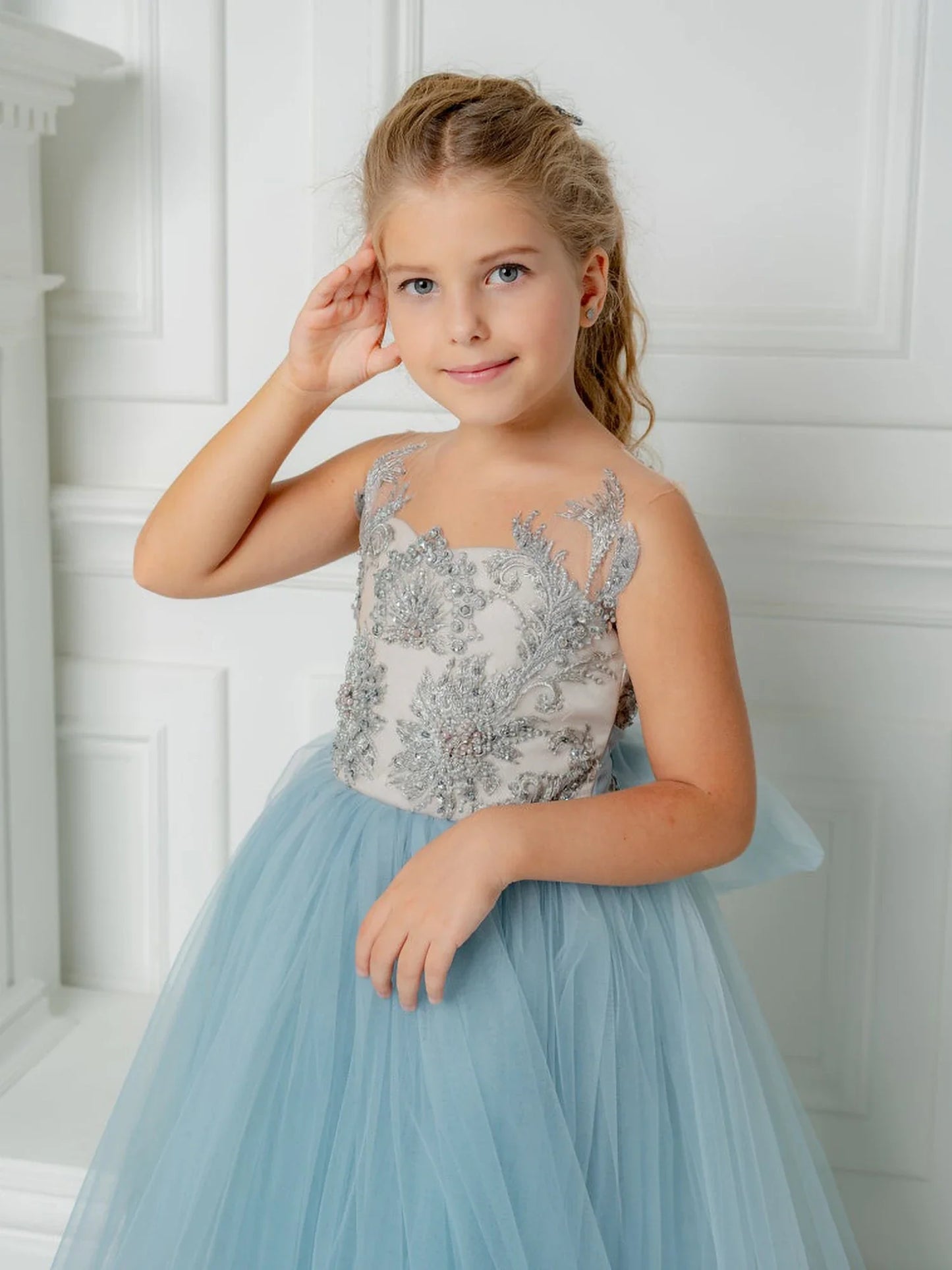 Cute Flower Girl Dresses for Wedding Big Bow Appliques Long Little Pageant Gowns Girls White Tulle First Communion Gowns