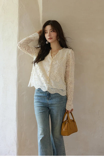Apricot Lace Jacquard Embroidered Shirt 2025 Autumn Black Fungus Edge Lace-up Vintage Commuter Top Office Lady MXE41X1927