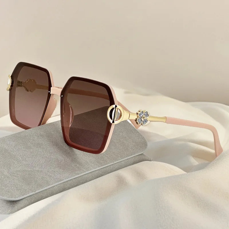 2025 New Sunglasses Ladies Glasses Alloy Legs with Diamound Sunglasses Women Luxury Gafas De Sol UV400