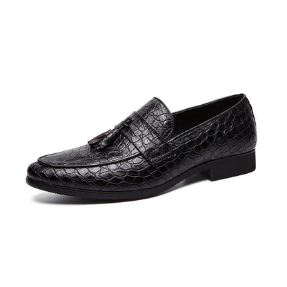 New pointed Business shoes Comfortable soft Leather footwear Men Outdoor non slip Loafers  Moccasins Casual light Flats Zapatos
