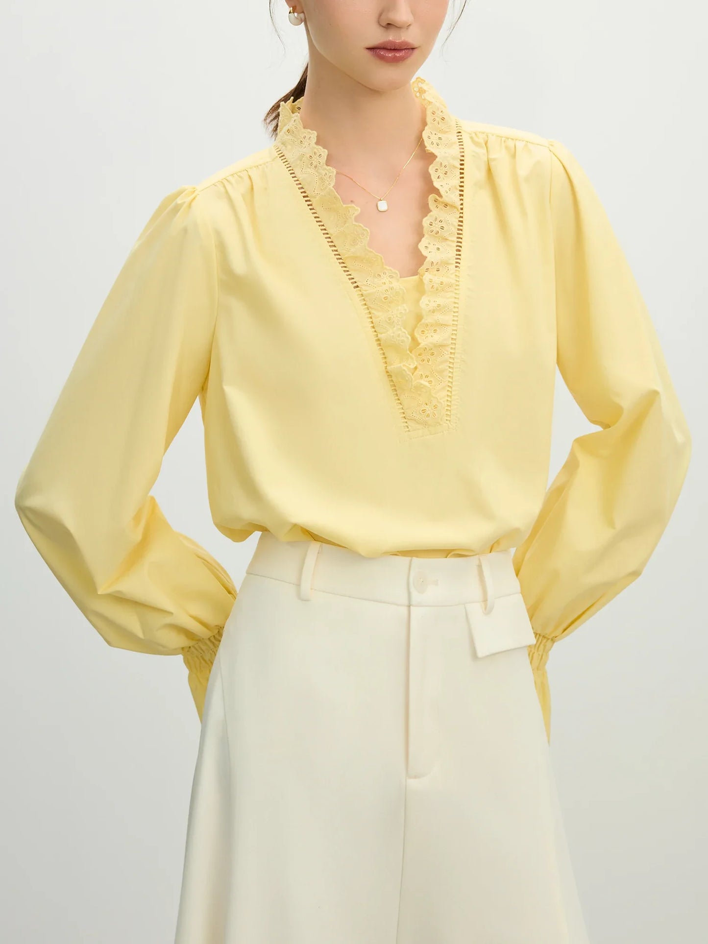 Office Lady French Lace V-neck Shirt for Women 2025 New Loose Flared Sleeve Top Casual Loose Women Tops 25FS11264