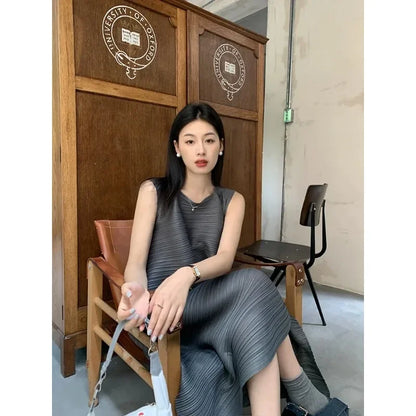 Miyake Pleated Women's Dresses Loose Plus Size High Quality Sense of Elegance Sleeveless Mid-length Skirt 2025 Spring New