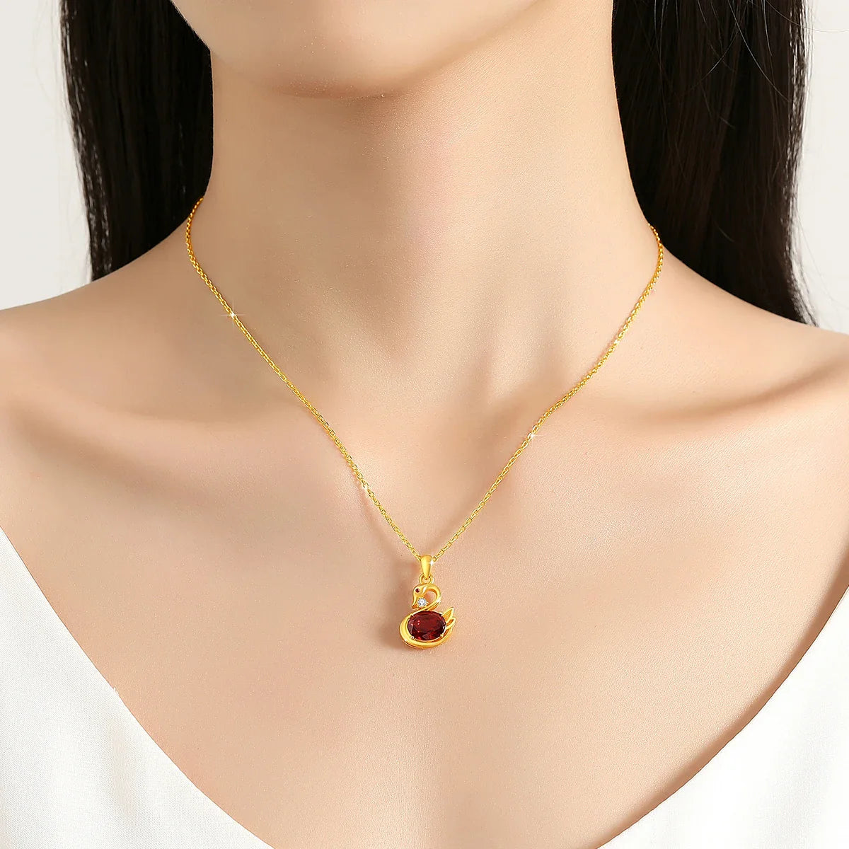 Exquisite 18K Natural Garnet Crystal Swan Pendant Necklace for Women AU750 Solitaire Choker Red Corundum Zircon Jewelry Gift