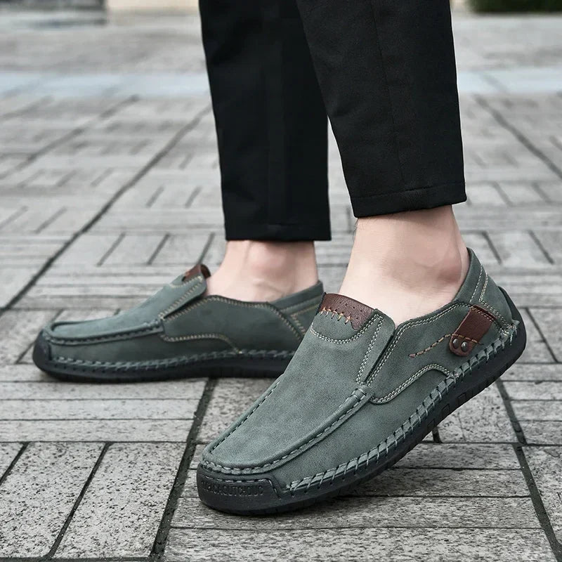 New Soft Men Loafers Slip On Leather Casual Shoes For Men Moccasins Plus Size 38-48 Flats Sneakers Men Handmade Design Man Shoes