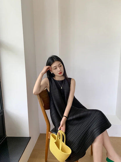 Miyake Pleated Women's Dresses Loose Plus Size High Quality Sense of Elegance Sleeveless Mid-length Skirt 2025 Spring New