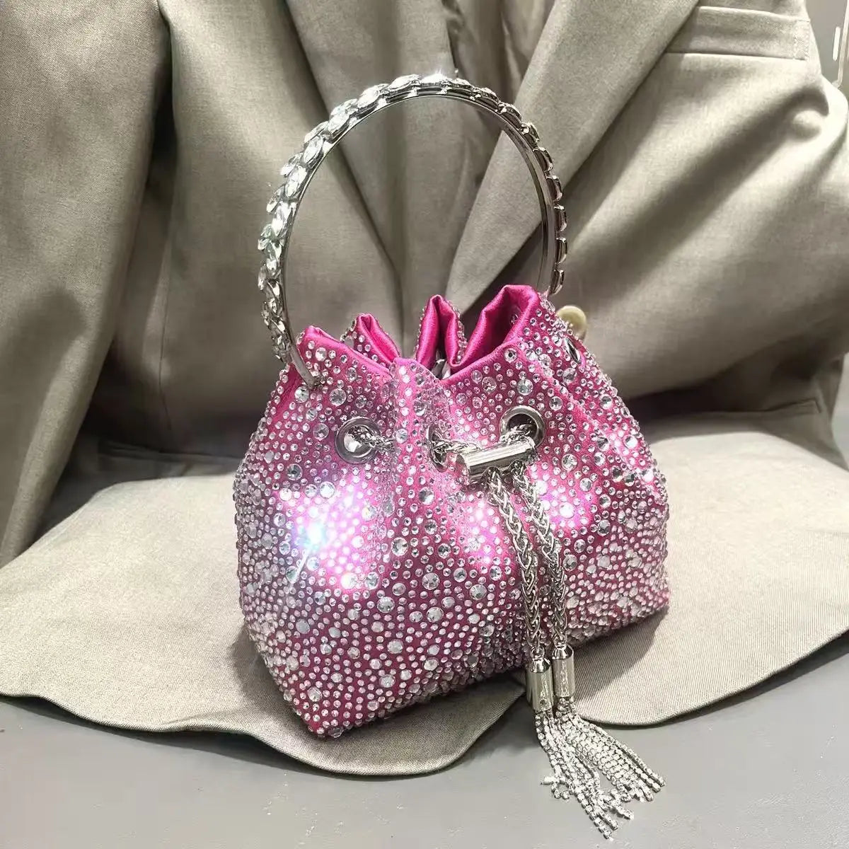 Luxury Designer Women Handbag Glitter Diamond Banquet Bag Satin Bucket Bag Wedding Party Clutch Purse Exquisite Evening Bag