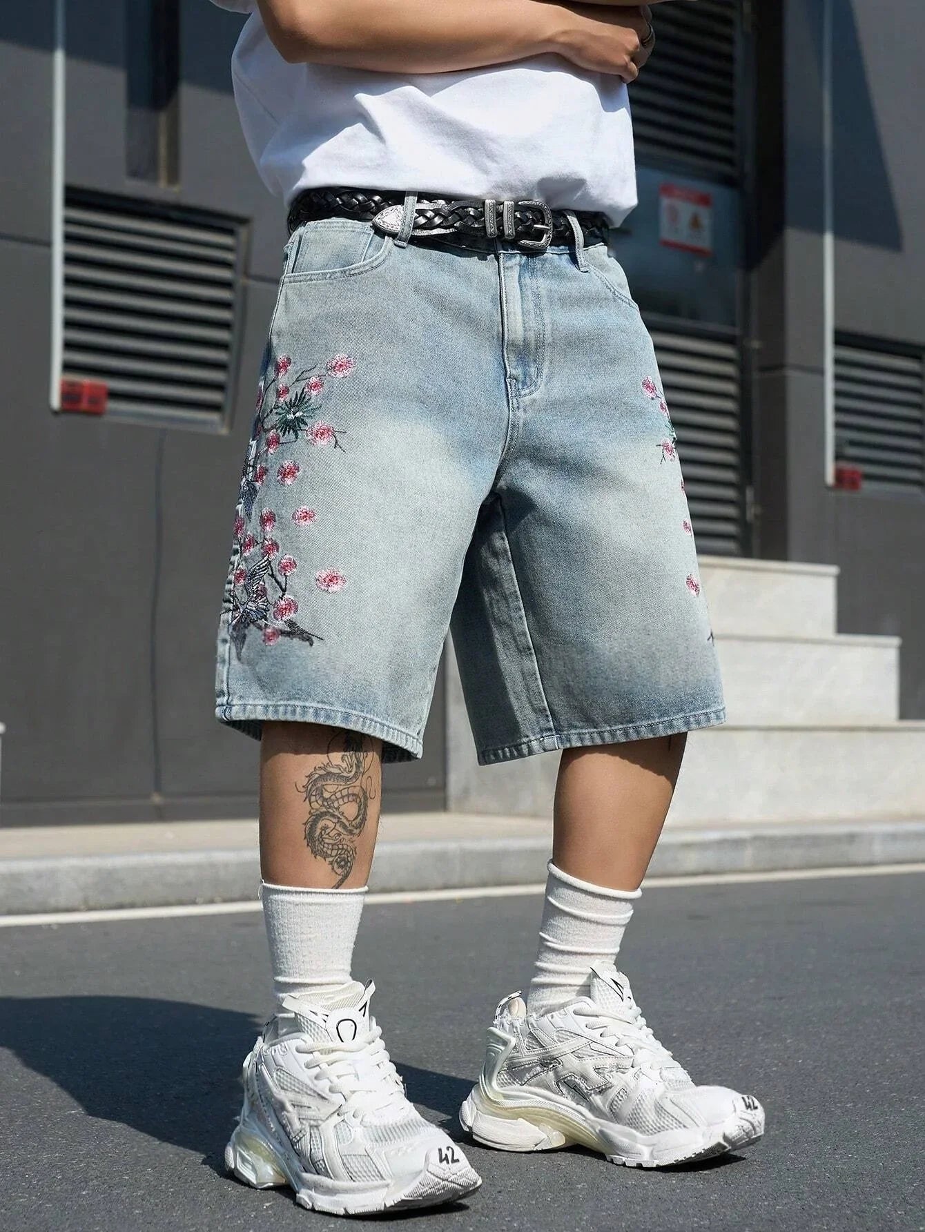 Men's Light Blue Cherry Blossom Embroidered Denim Shorts, Loose Wide-Leg Streetwear Trendy Denim Capris