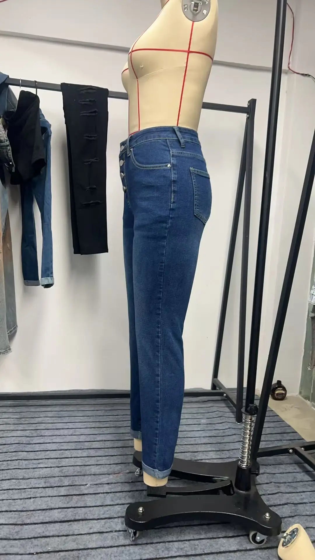 Y2k Jeans For Woman Blue Stretch Denim Pants Multiple Buttons Rolled Hem Ankle Length Fashion Trousers