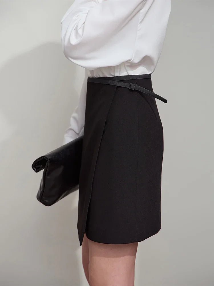 Minimalist Women's Skirt 2025 Spring New Office Lady Versatile Fashion Asymmetric Wrinkle A-line Half-body Skirt 12511092