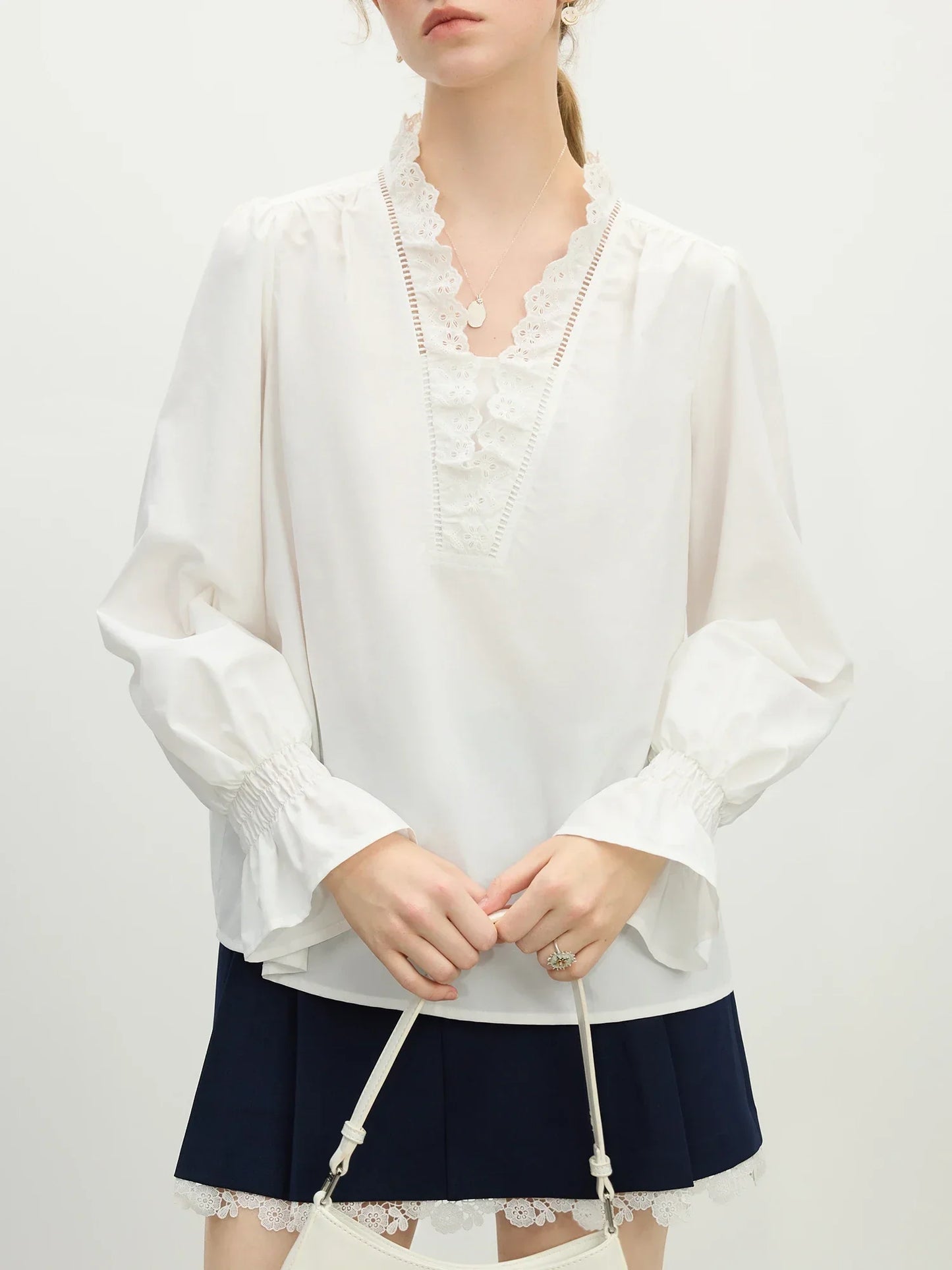 Office Lady French Lace V-neck Shirt for Women 2025 New Loose Flared Sleeve Top Casual Loose Women Tops 25FS11264