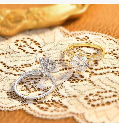 Bagues classiques ATTAGEMS 4 carats en moissanite ronde brillante avec pavé, anneau de fiançailles ou de mariage en argent 925 pour femme, un choix de cadeau de bijoux.