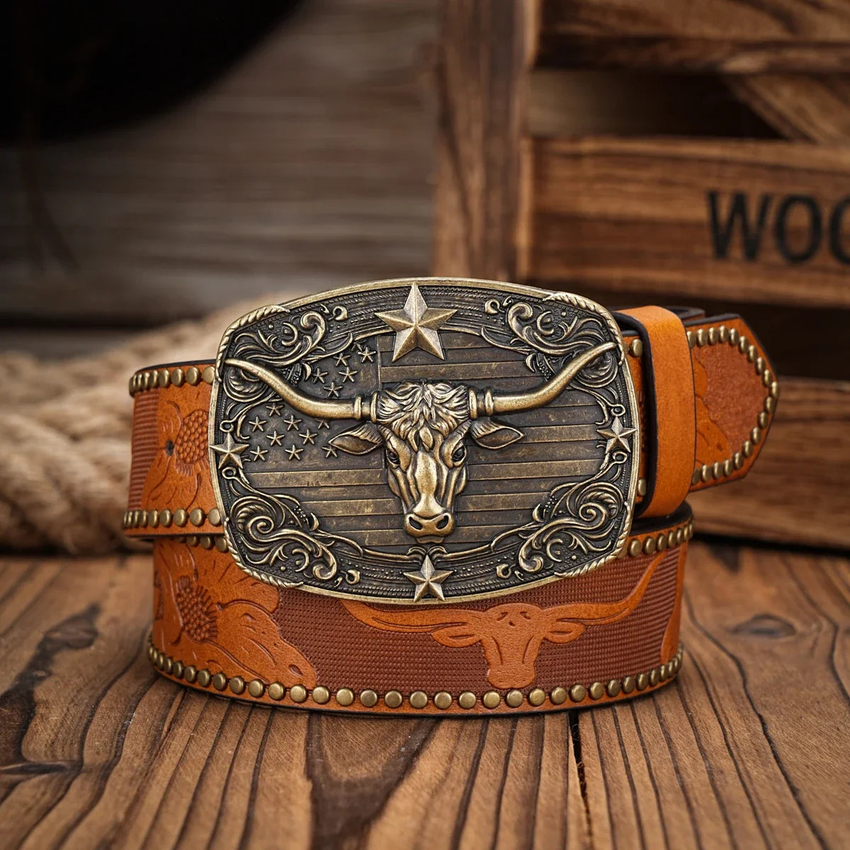 A Casual, Individual and Retro Belt, Western-Style Clothing Accessory, Metal Buckle, PU Belt, Suitable for Both Men and Women