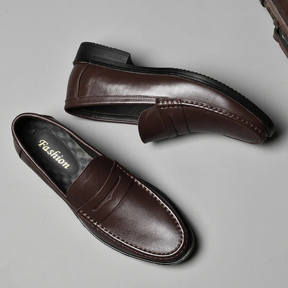 New Luxury Slip on Dress Shoes Men Italian Comfortable Loafer for Men Outdoor Mens Slip on Flats Classic Men Shoes for Wedding