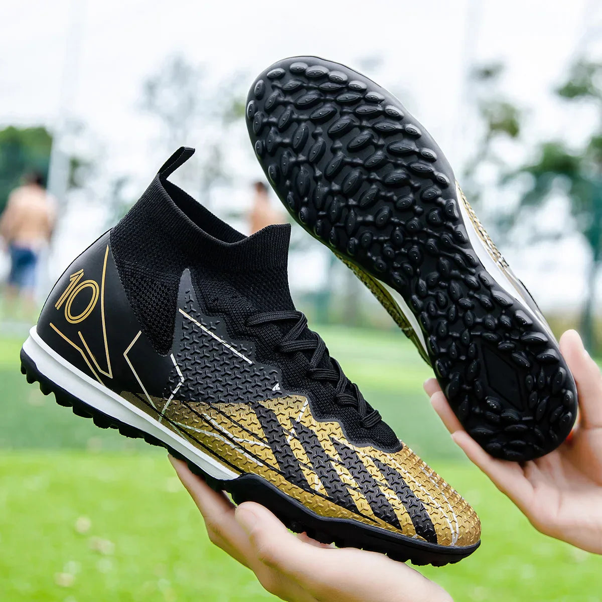 Limited high-top soccer boots FG spikes and TF broken nails Unisex style are available in 3 colors football boots sneakers