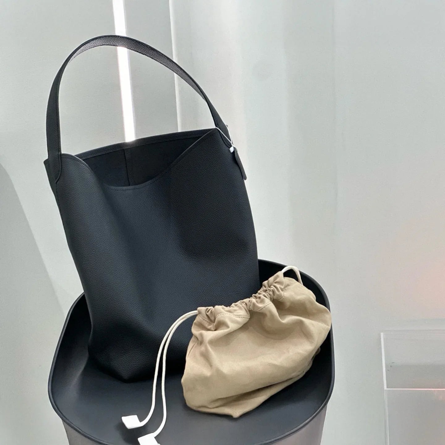 Bucket Bag Large Women's Bag Tote Bag Shoulder Bag Luxury Designer Genuine Leather Handbag Japanese Popular Bag Soft Row