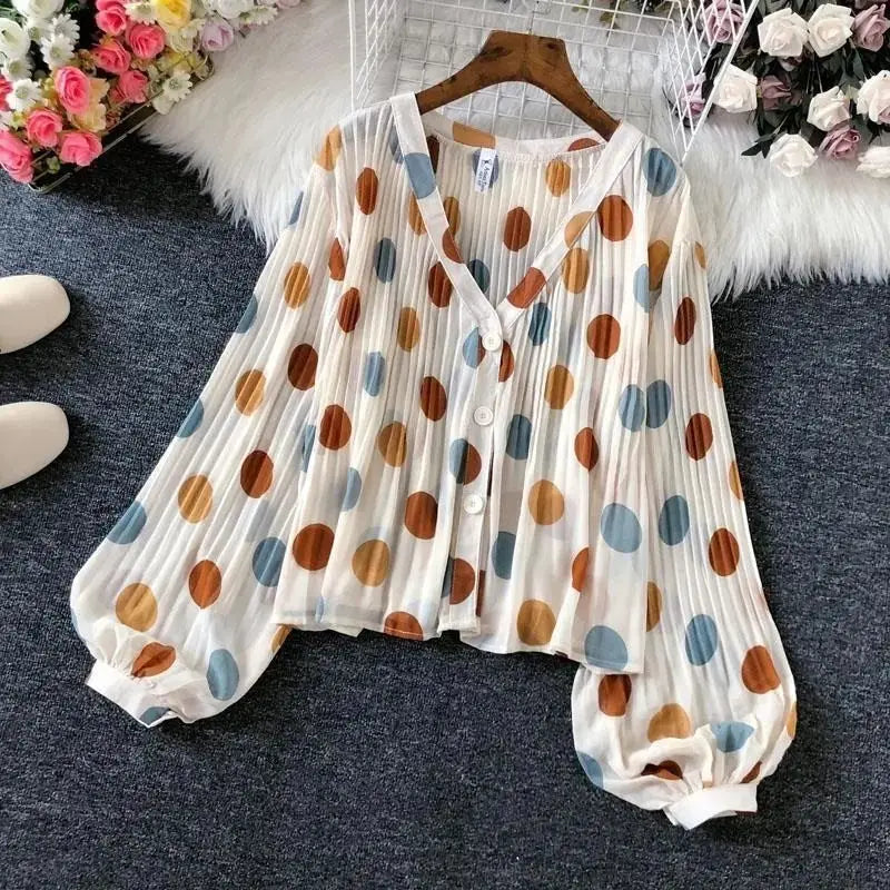 Casual V-Neck Chiffon Single Breasted Lantern Sleeve Folds Women's Blouse Shirt Female Clothing Tops 2024 Fashion