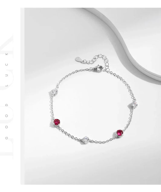 Bracelet en argent sterling 925 avec zircons cubiques ronds rouges scintillants sertis de griffes, réglable, pour femme, idéal pour les fêtes, bijou raffiné, cadeau