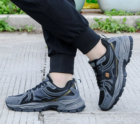New Designers Action Leather Mesh Jogging Shoes Men Breathable Running Shoes Walking Sports Sneakers Athletic Trainers
