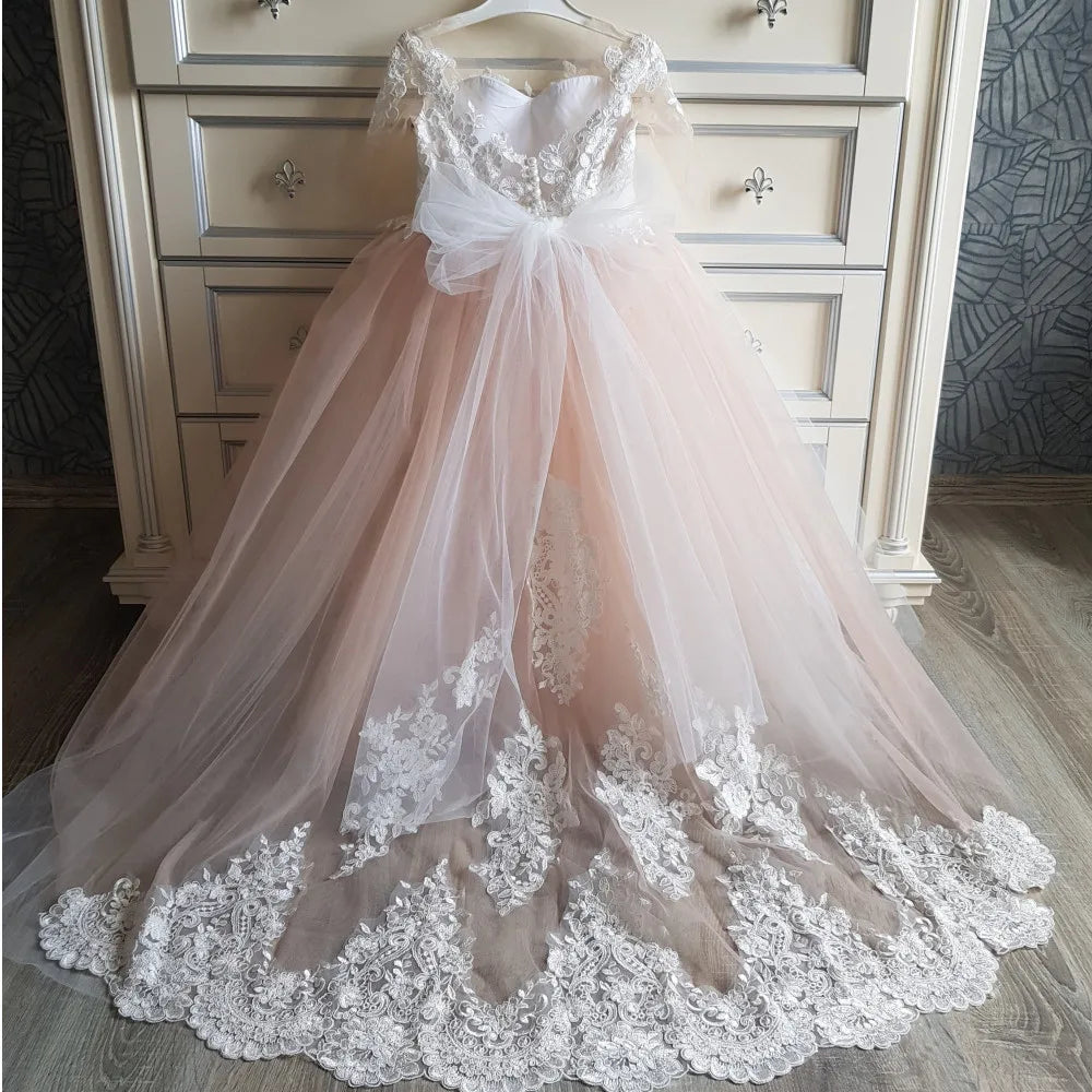 Cute Flower Girl Dresses for Wedding Big Bow Appliques Long Little Pageant Gowns Girls White Tulle First Communion Gowns