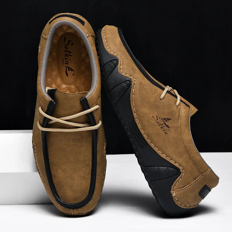 New 2024 Fashion Handmade Leather Casual Men Shoes Design Sneakers Man Loafers Breathable Low Top Flat Shoes Driving Plus Size