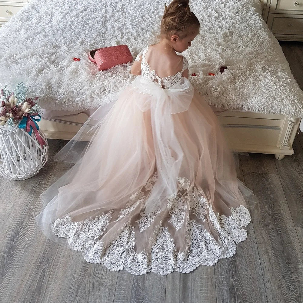 Cute Flower Girl Dresses for Wedding Big Bow Appliques Long Little Pageant Gowns Girls White Tulle First Communion Gowns