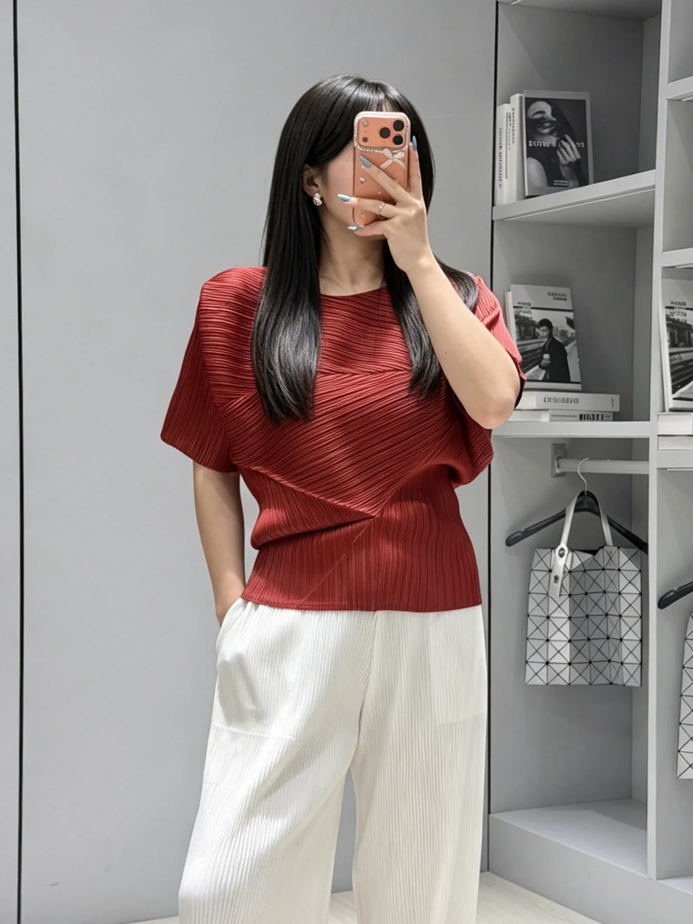 Miyake Pleated Top 2026 New Round Neck Short Sleeve Batwing T-Shirt Women Summer Lightweight Vacation Travel Women's Clothing