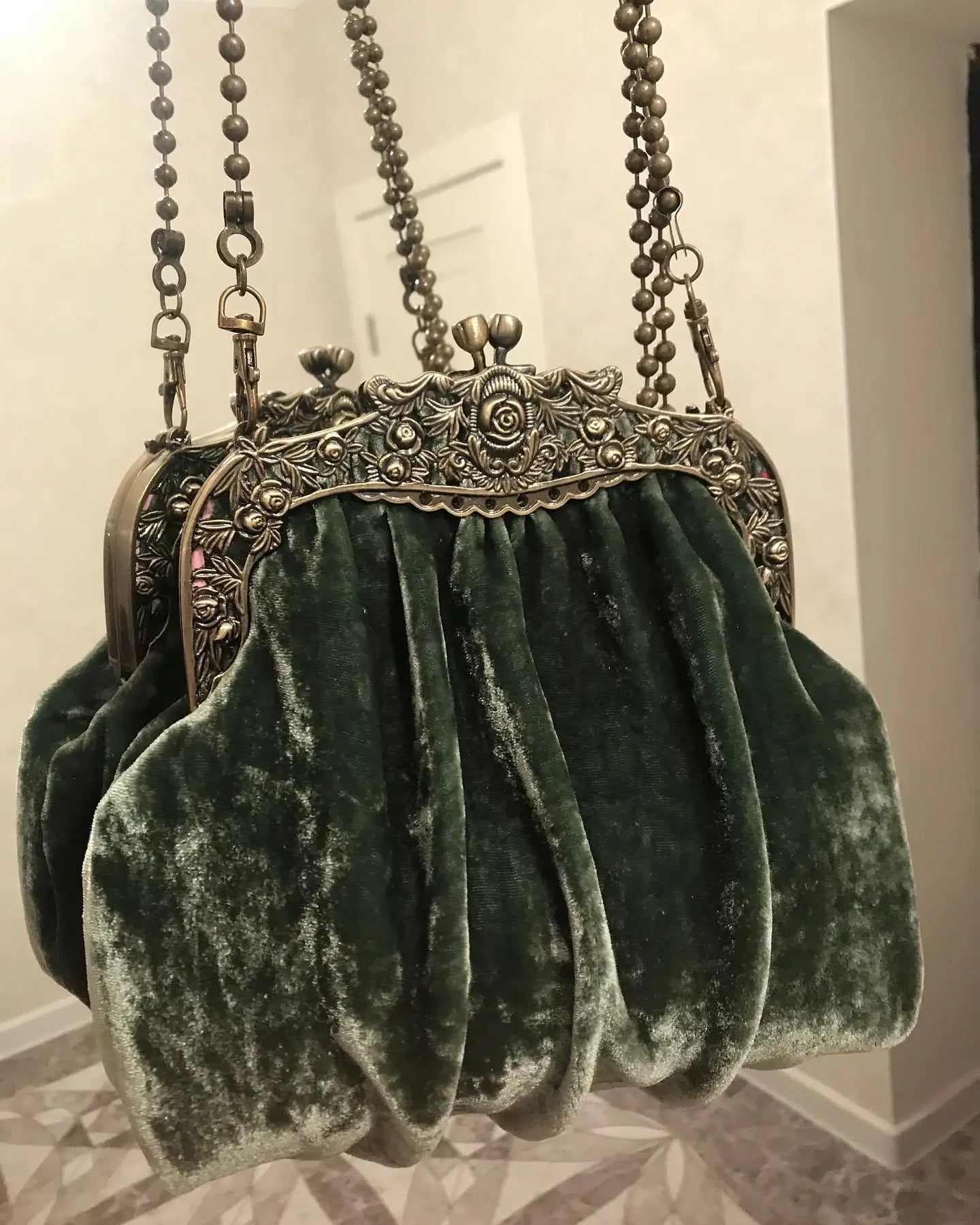 Lost In Vintage Velvet Fabric Soild Purse Metal Frame Kiss Lock Evening Clutch Nickel Farmyard Accessory for Evening Wear Party