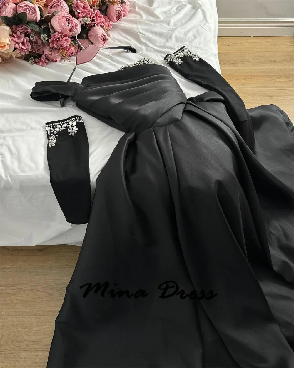 Customized Elegant Satin Women's Evening Gown Elegant Dresses for Women Gala Party Dress Luxurious Simple Evening Wear Prom