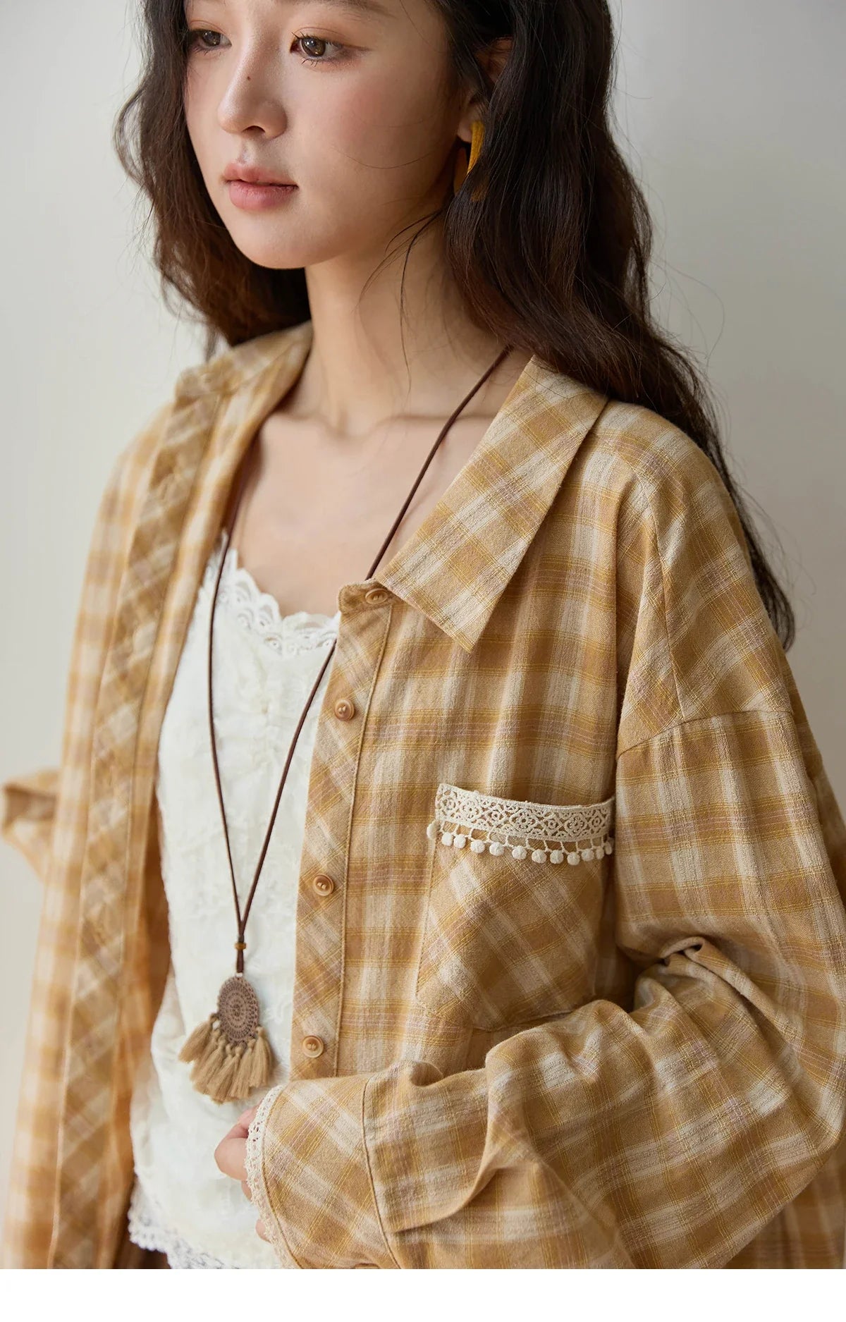 Women's Retro Plaid Long Sleeved Shirt 2025 Autumn Korean Loose Casual Plaid Top with Lace Pocket Lapel Shirts MXE43C2378