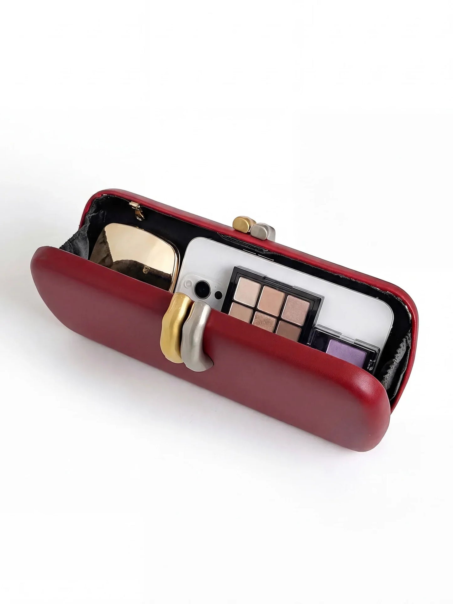 Stylish and luxurious design womens clutch evening bag shoulder bag/crossbody bag with chain suitable for weddings and parties.