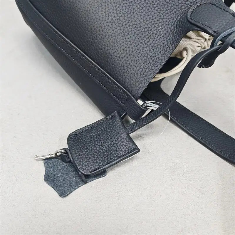 Top Layer Cowhide Leather Handbag European Sle Buet Bag Fre Vegetable Basket Ladies Handbag Soft Handle Casual Faion