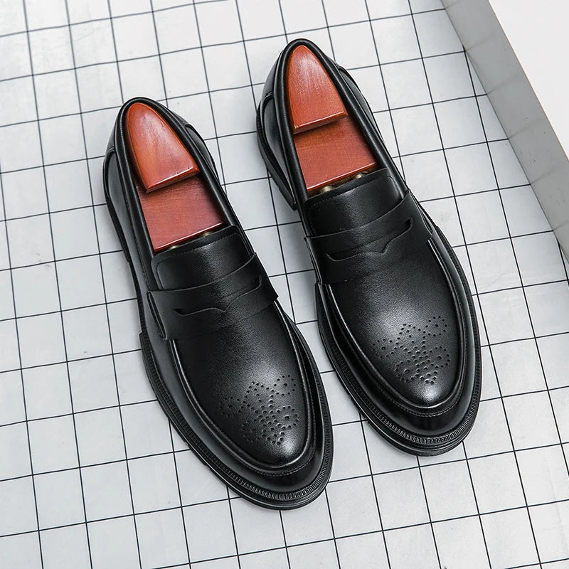Spring and autumn men's business casual shoes breathable carved leather shoes British fashion platform pointed leather shoes 46