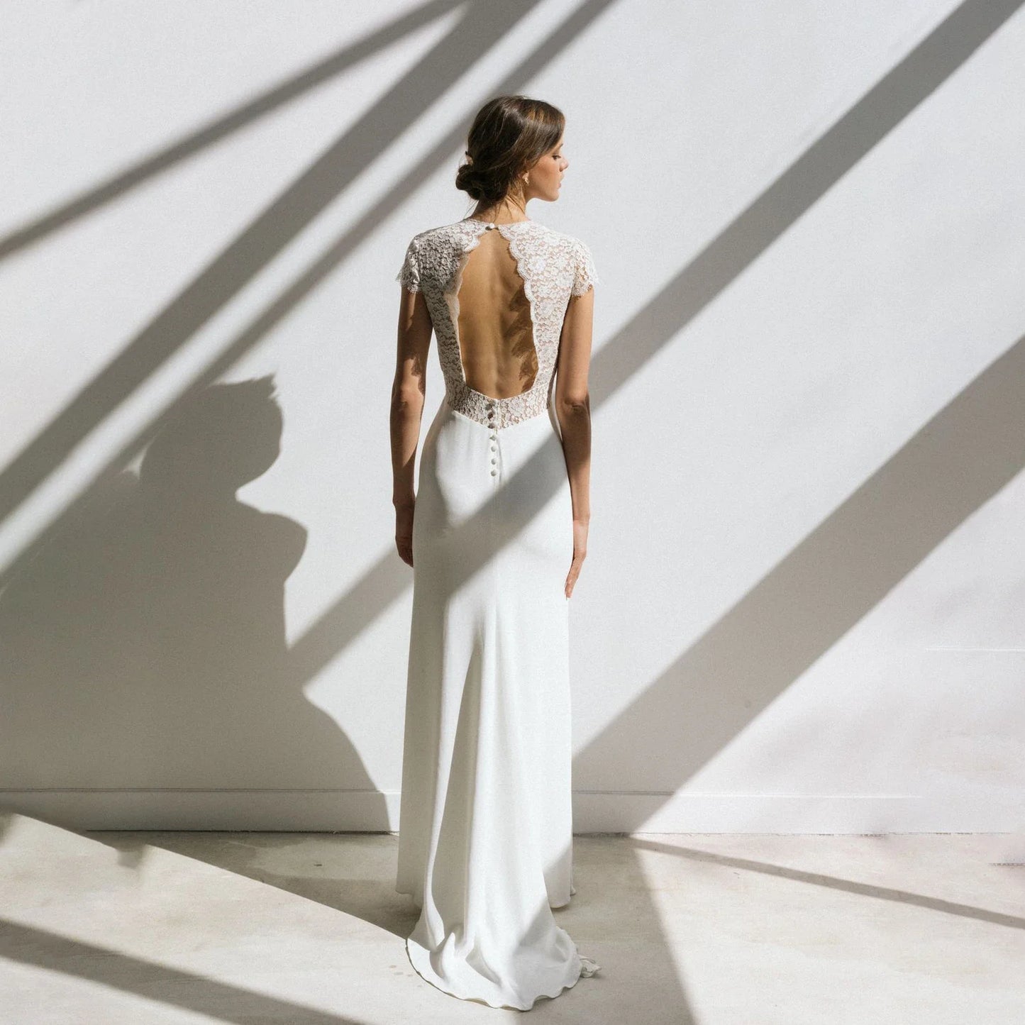 Simple Mermaid Bridal Gown Deep V Floral Lace Cap Sleeve Sheer Waist Cutout Back Buttons Soft Chiffon Custom Beach Wedding Dress