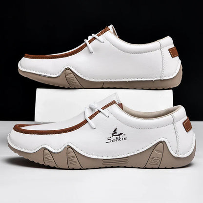 New 2024 Fashion Handmade Leather Casual Men Shoes Design Sneakers Man Loafers Breathable Low Top Flat Shoes Driving Plus Size