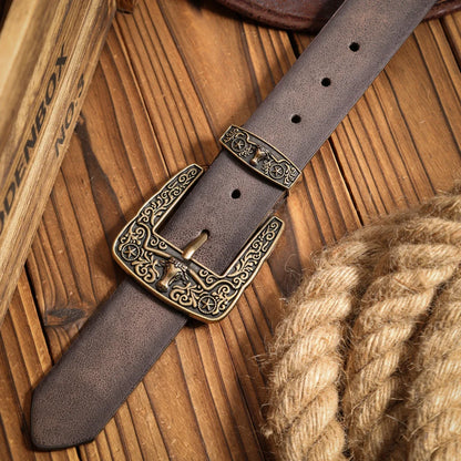 A casual, individual and retro belt, a Western-style clothing accessory, metal buckle, PU belt, suitable for both men and women
