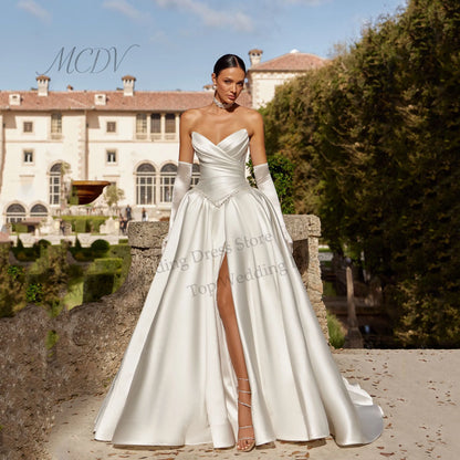 A-line Satin Wedding Dresses Pleats Bride Gown Backless Bride Dresses Bridal Dress Customized For Women Party Bride Dress