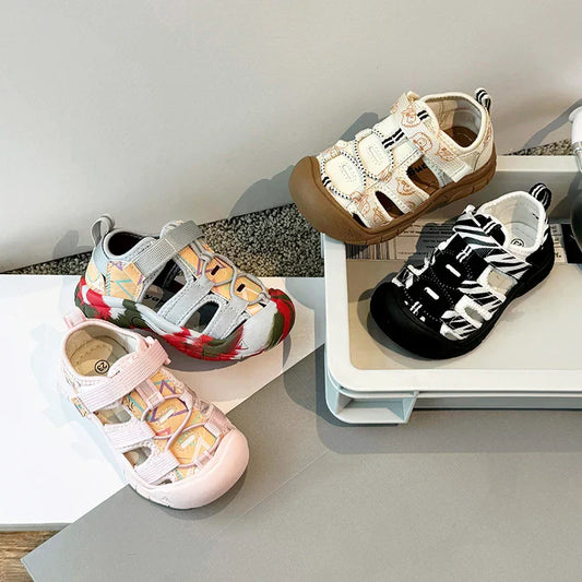 Children's sandals, boys' toe cover beach shoes, Summer 2025 girls' outdoor walking baby sports sandals